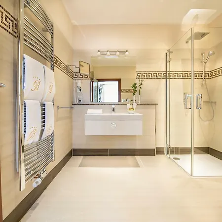 Bellevue Lägenhetshotell 4*